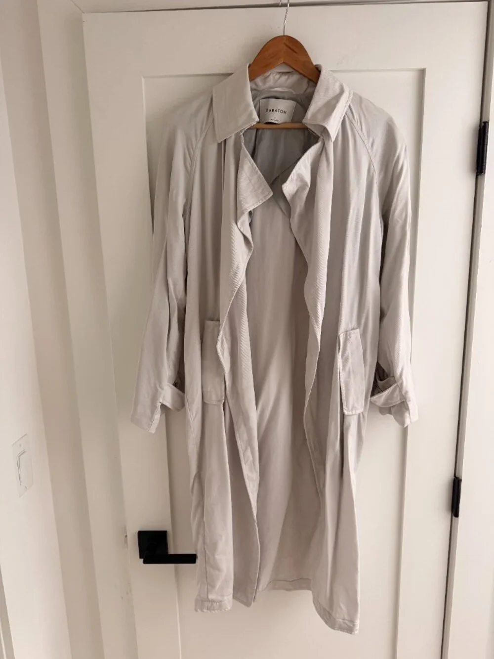 Aritzia Bavarian Lawson Trench Coat, Size: S - Picture 3 of 7